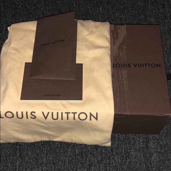 Louis Vuitton Shoes. - Picture 4 of 5